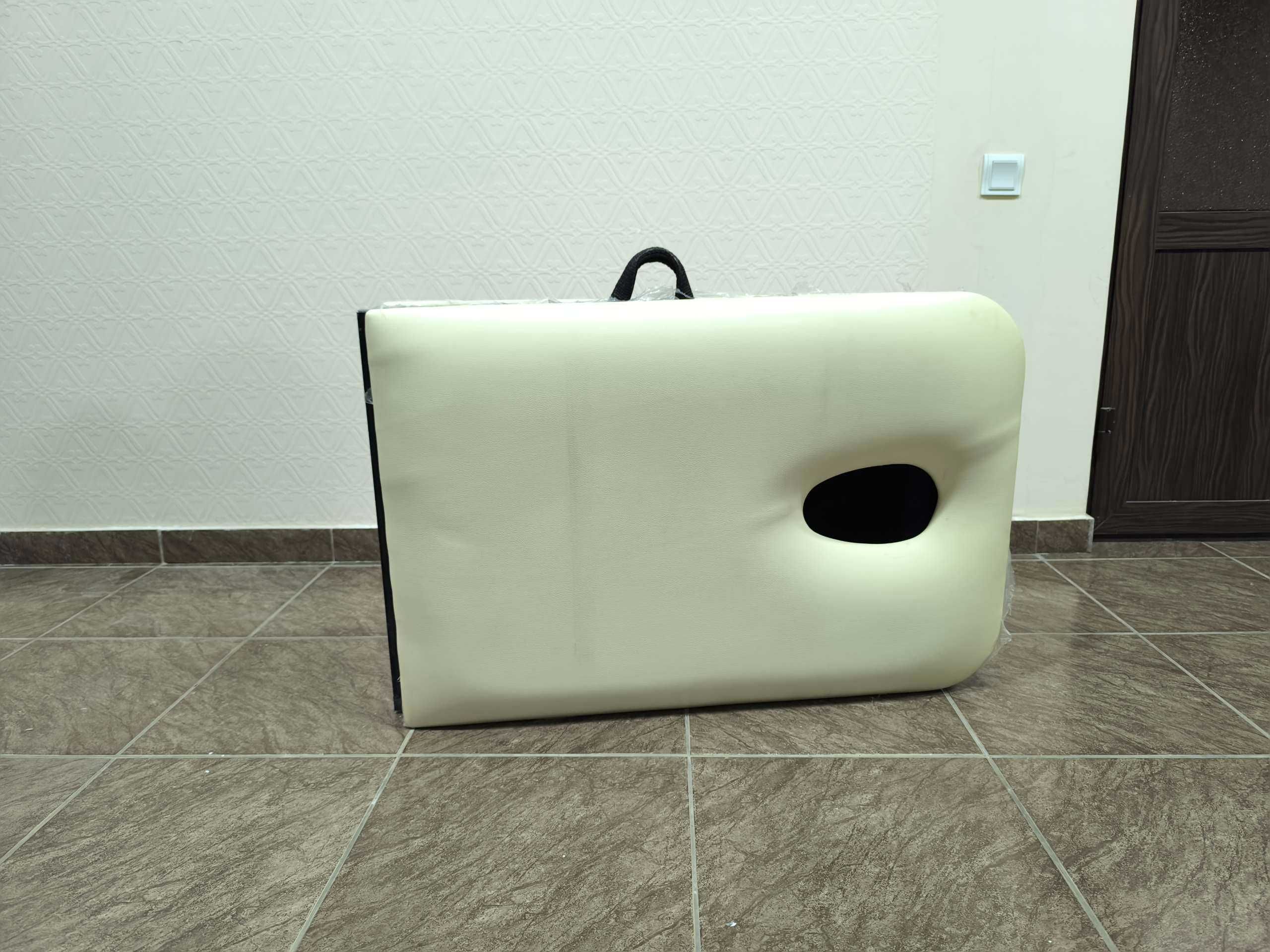 Продам.  Кушетку