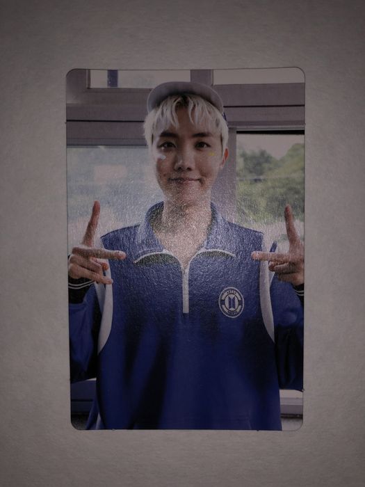 Карта Хосока «Us, Ourselves, j-hope»