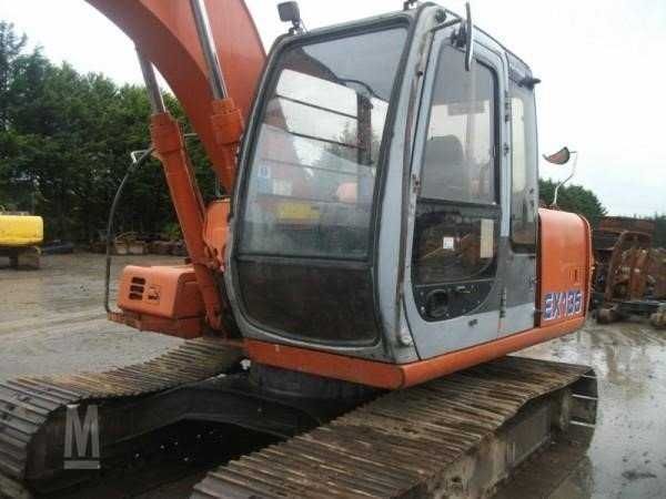 Dezmembram excavator HITACHI EX135U
