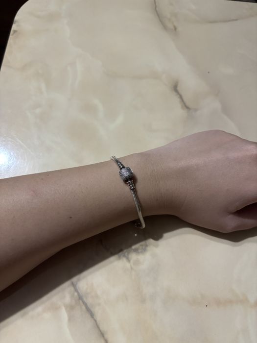 Bratara pandora