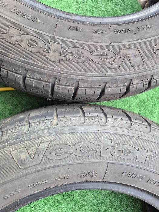 Vând cauciucuri 205/65/16 C M+S  //Goodyear// set complet