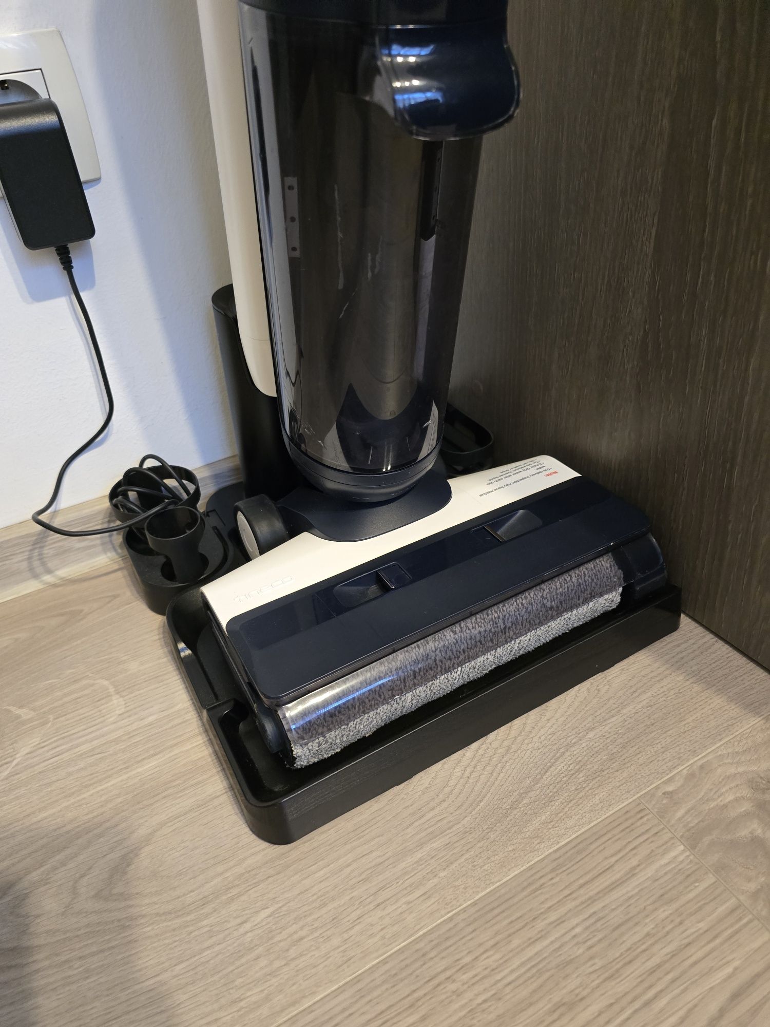 Aspirator vertical cu spalare Tineco Floor One S5 Extreme, 30 W
