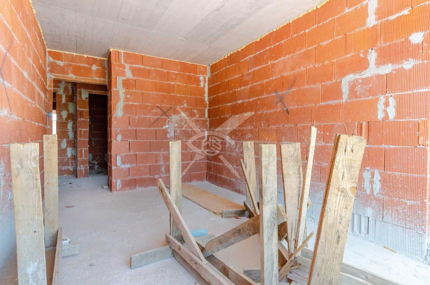 Тристаен апартамент в ж.к. Студентски град № 1046 №30052