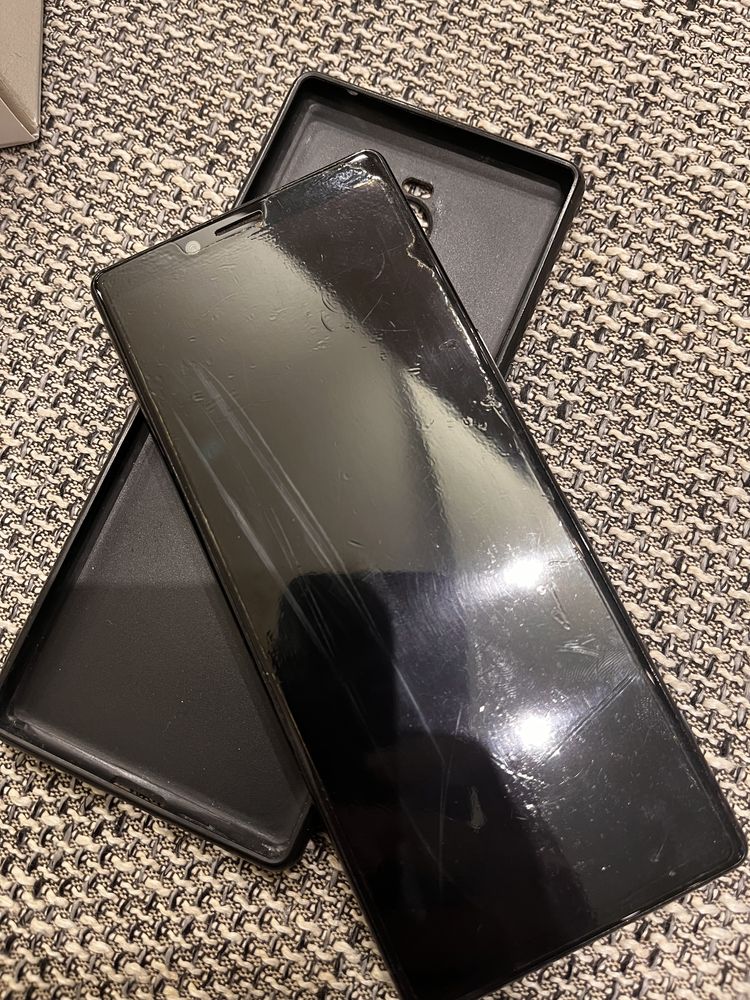 Telefon SONY Xperia 1 + căștile SONY WF-C500