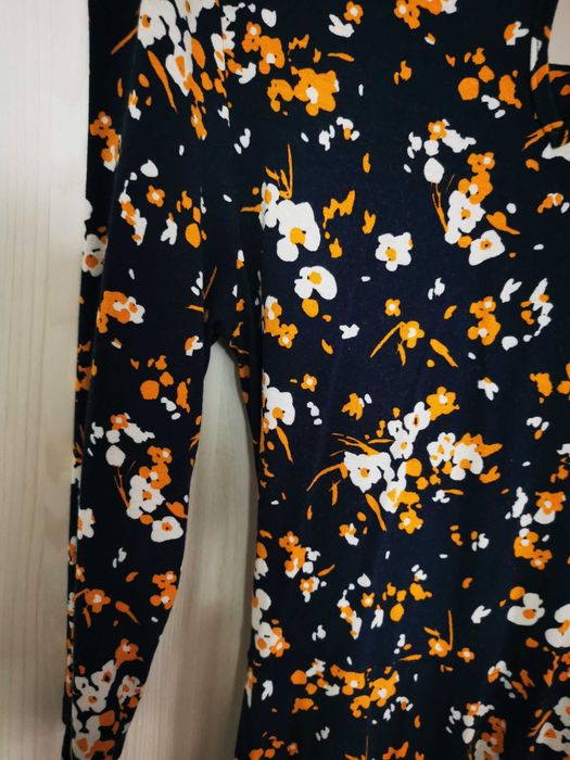 Rochie colorata cu cordon în talie și mânecă lunga