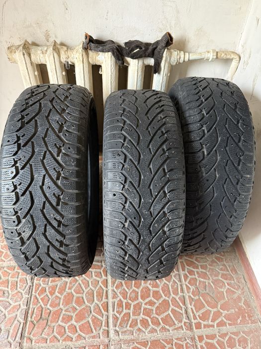 Продам 3 колеса Р16 зимние