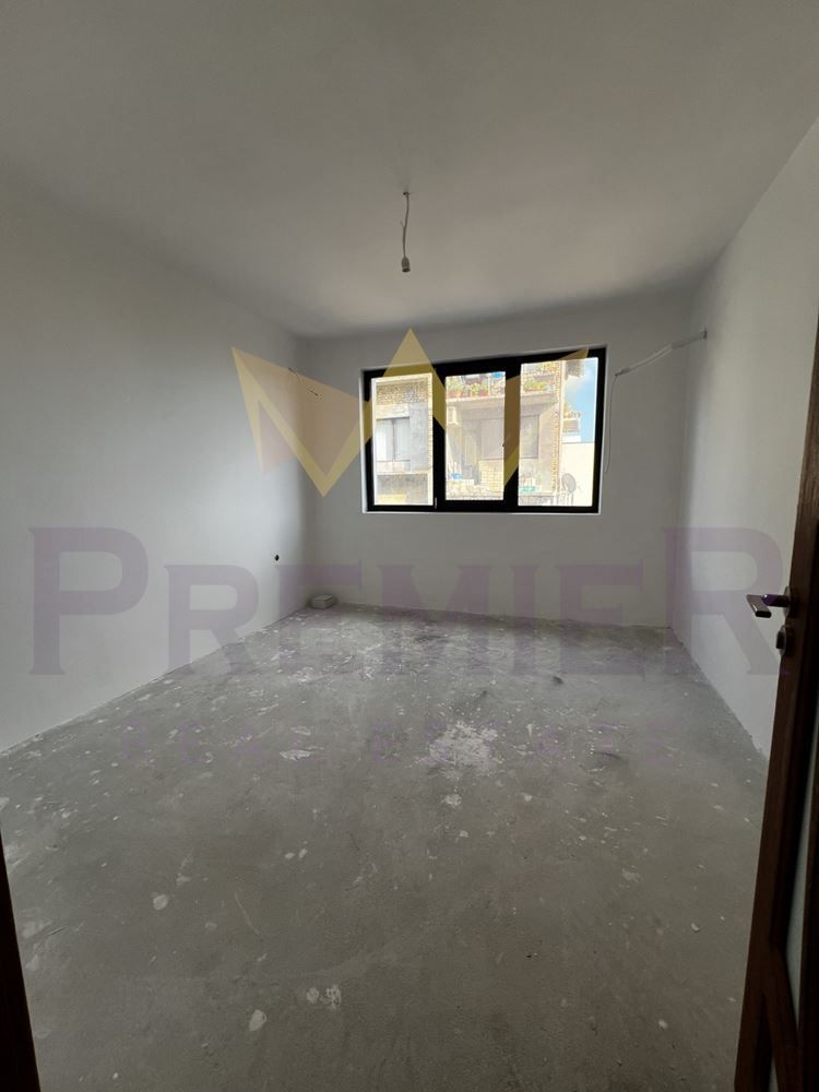 Продава се Двустаен апартамент в Варна, Виница - 78 кв.м за 1462 €/кв.м - Снимка #2