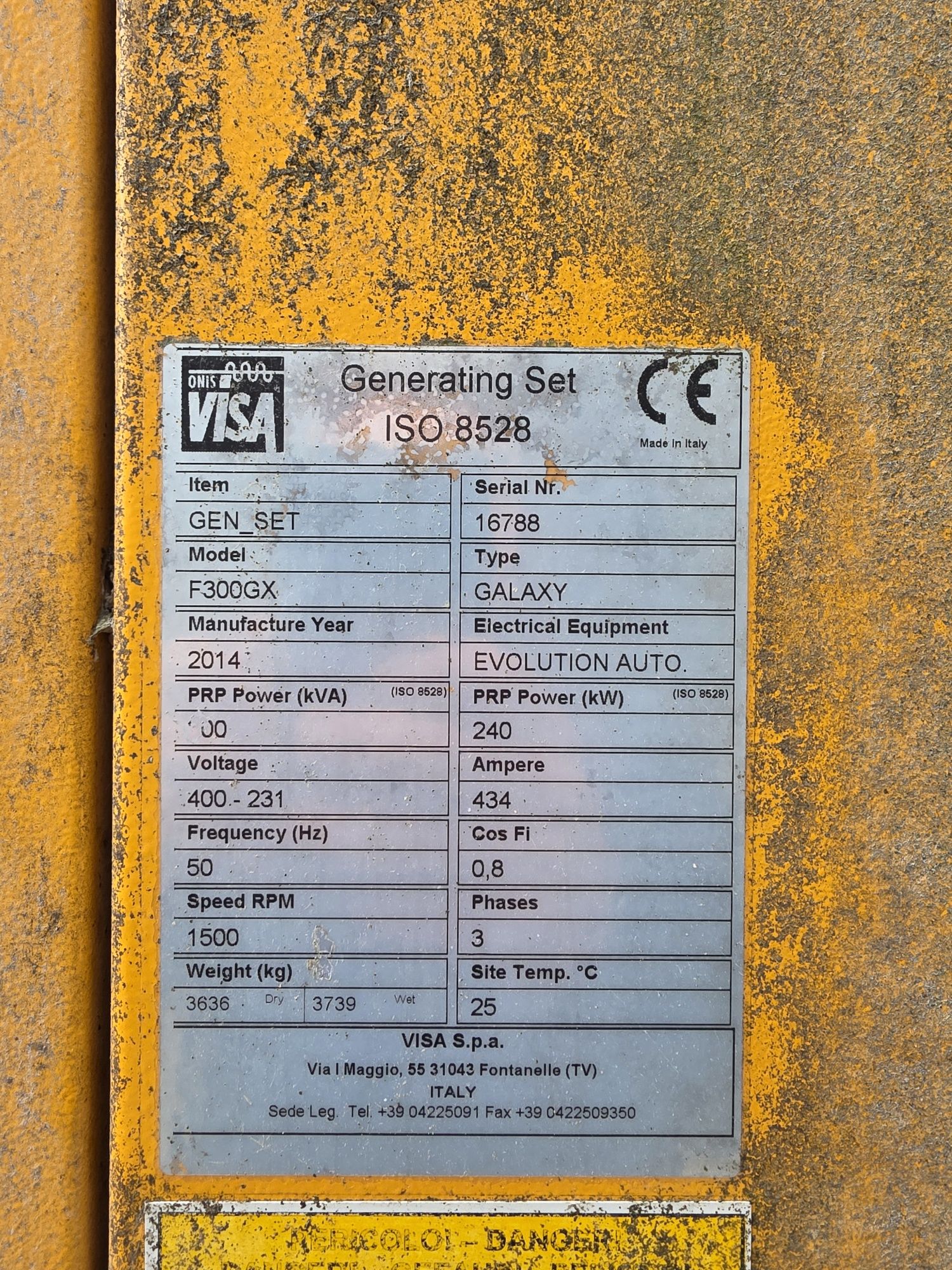 De vanzare generator de curent trifazat 300KWA/240KW cu motor diesel