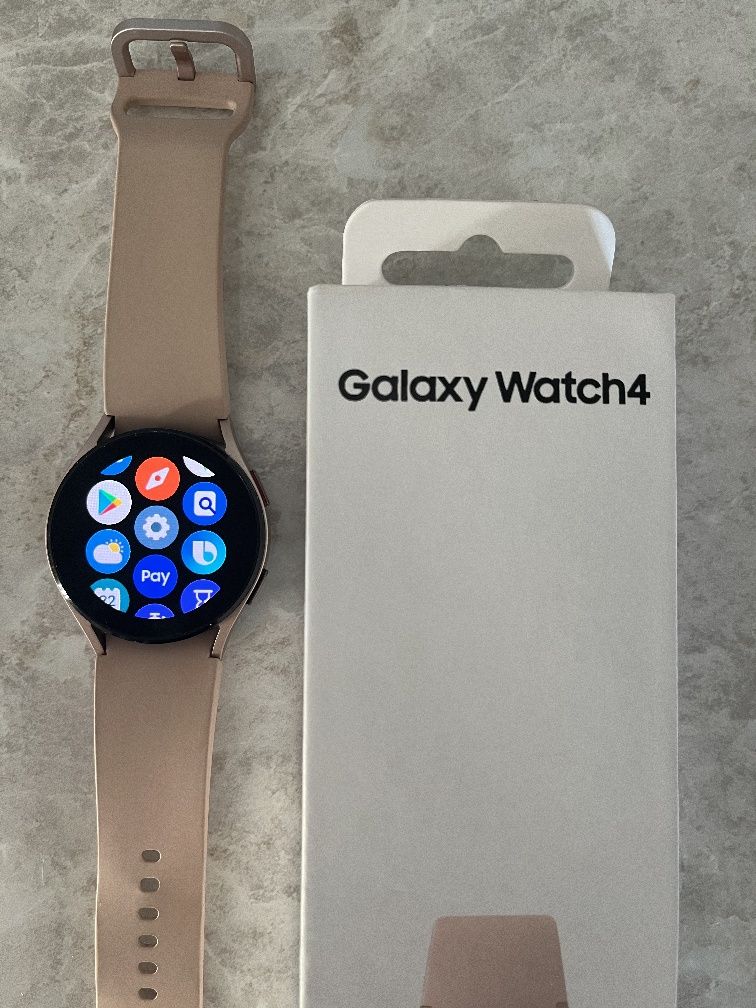 Samsung galaxy watch 4 40мм розовый или обмен на Apple watch