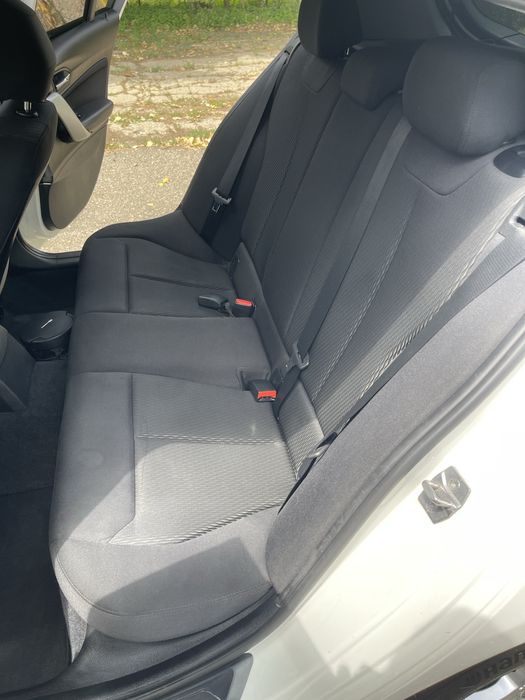 BMW Seria 1 F20 116i 2012