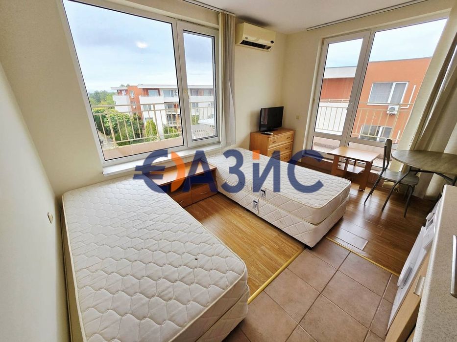 Продава се Едностаен апартамент в к.к. Слънчев бряг - 42 кв.м за 582 €/кв.м - Снимка #3