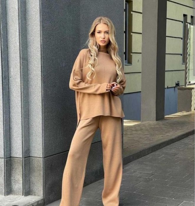 Женскиая двойка вязаная