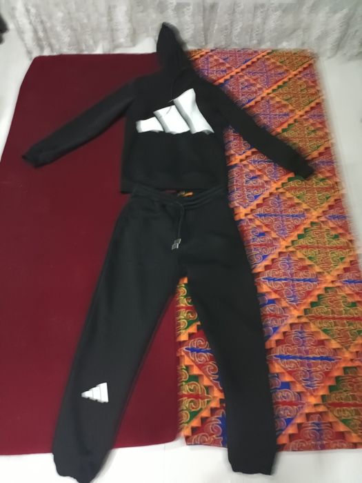 Бірлет қана киіліп көрінген