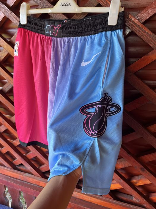 Compleu baschet - Miami Heat - Butler 22
