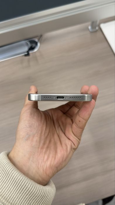 Iphone 15 pro max 256 gb white