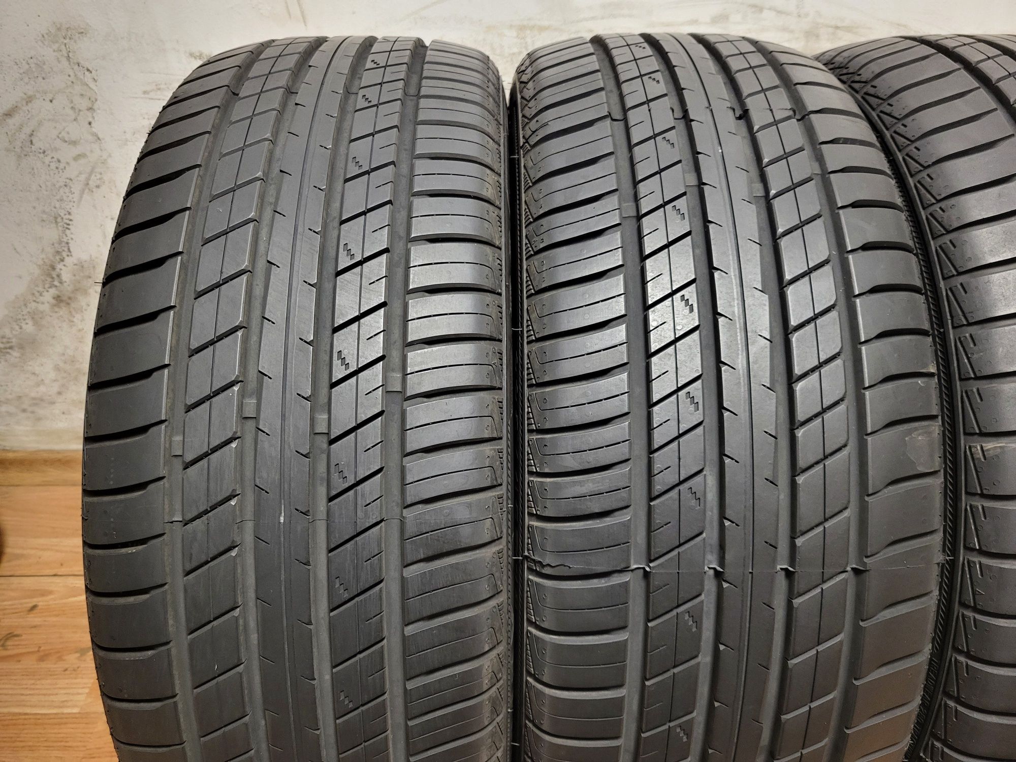 225/45/19 Roadx DOT0224 / летни гуми