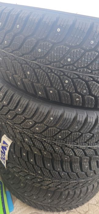 Продаю шипованую резину новую