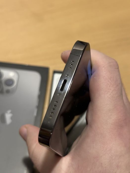 iPhone 13 Pro - Graphite - 128 GB - Много запазвн