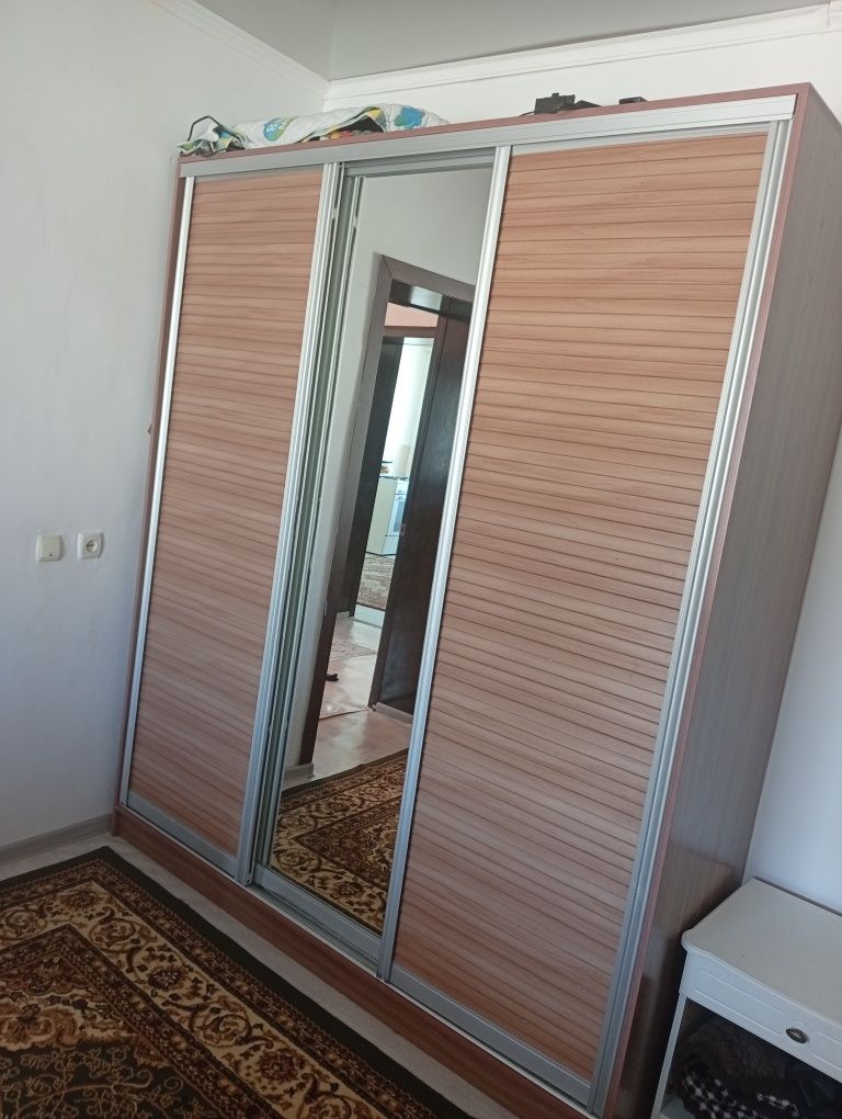 Продам б/у шкаф...