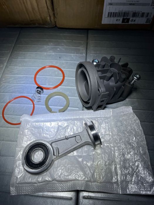 Kit reparatie compresor perne aer orice model wabco continental  vw audi porsche land rover bmw range rover jaguar cilindru piston segment garnituri cayenne touareg q7 a6 a7 a8
