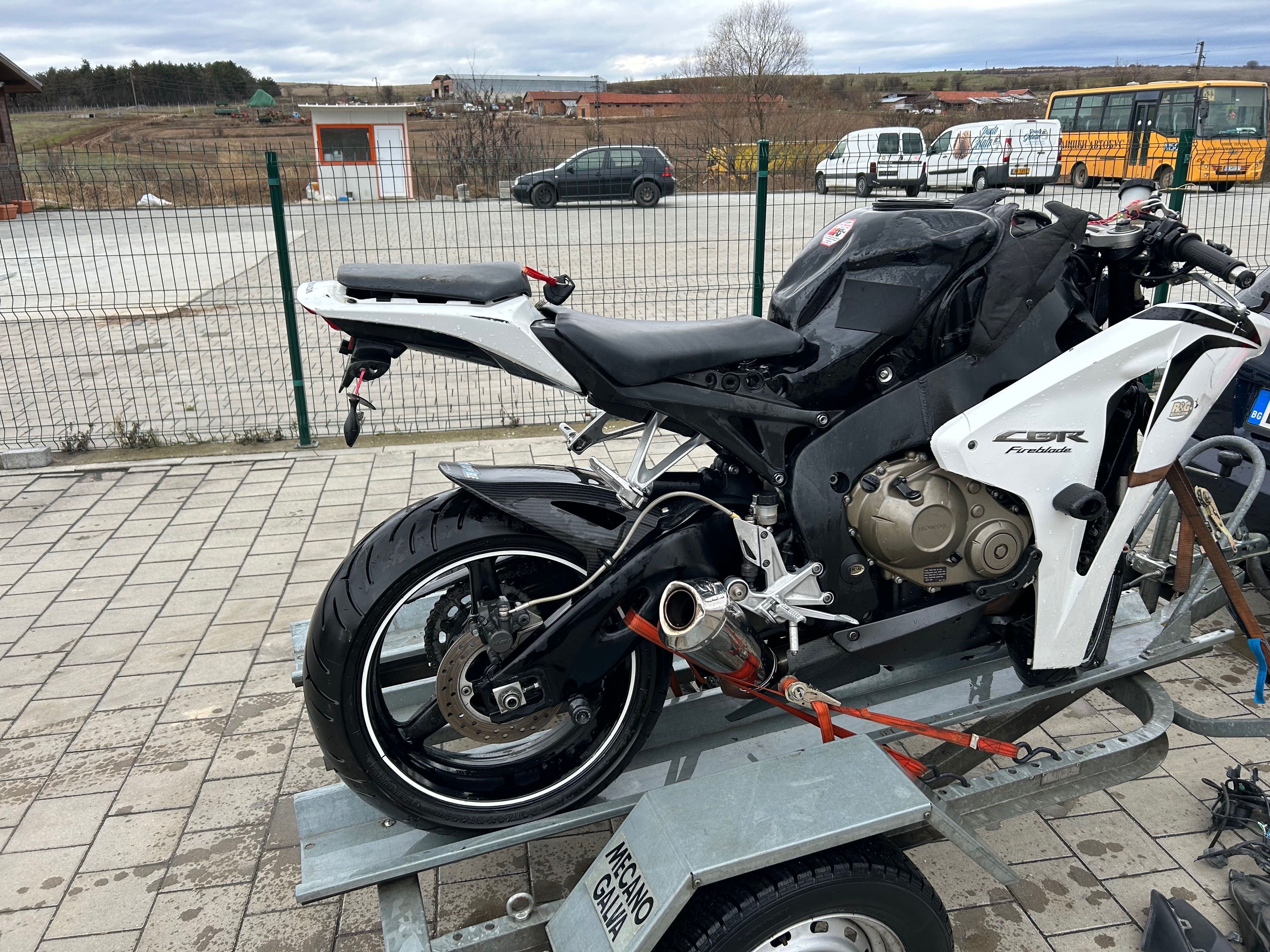 Honda cbr 1000rr