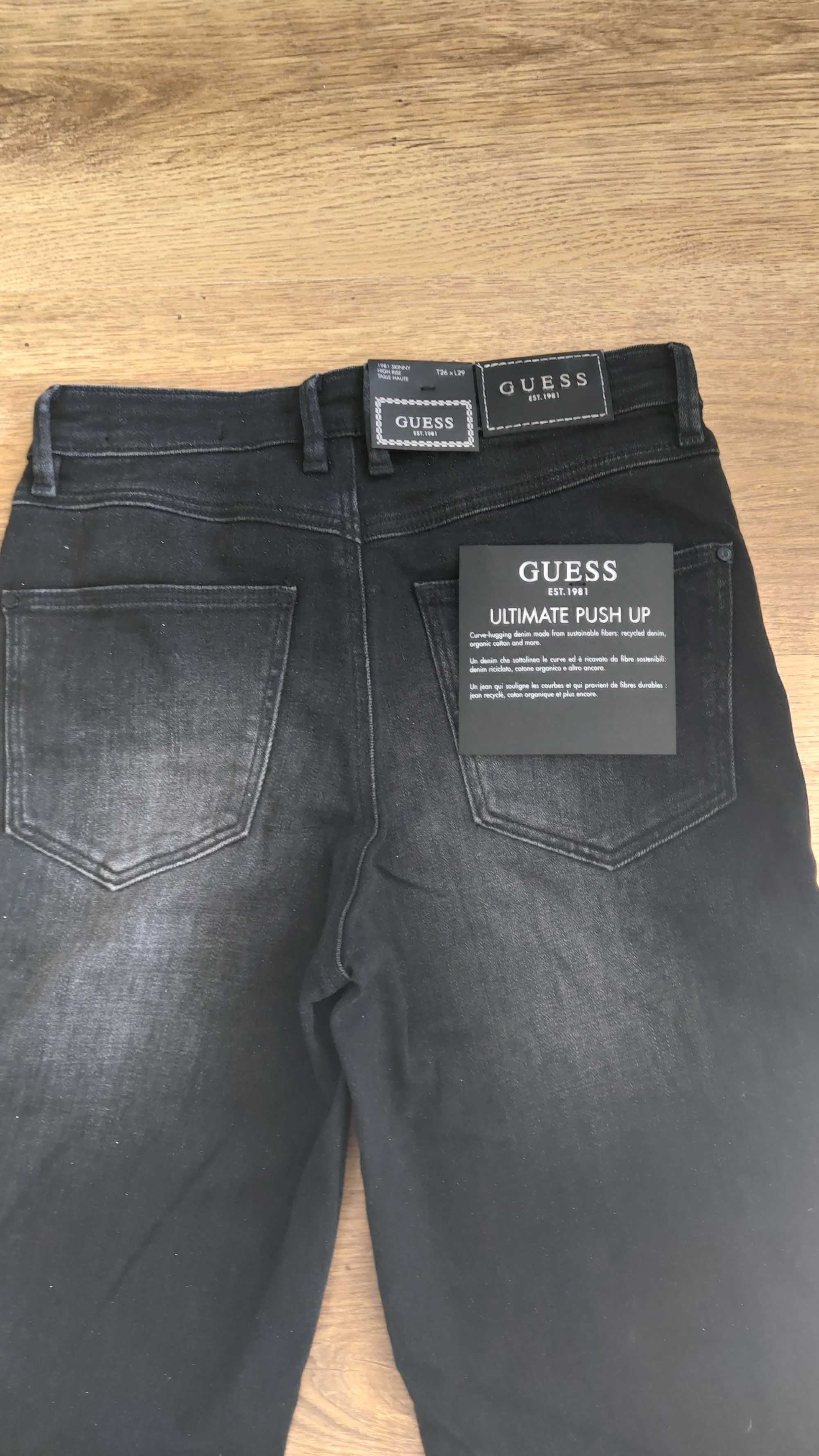 Дънки Guess черни, 26 номер оригинални, нови с лъскави нишки