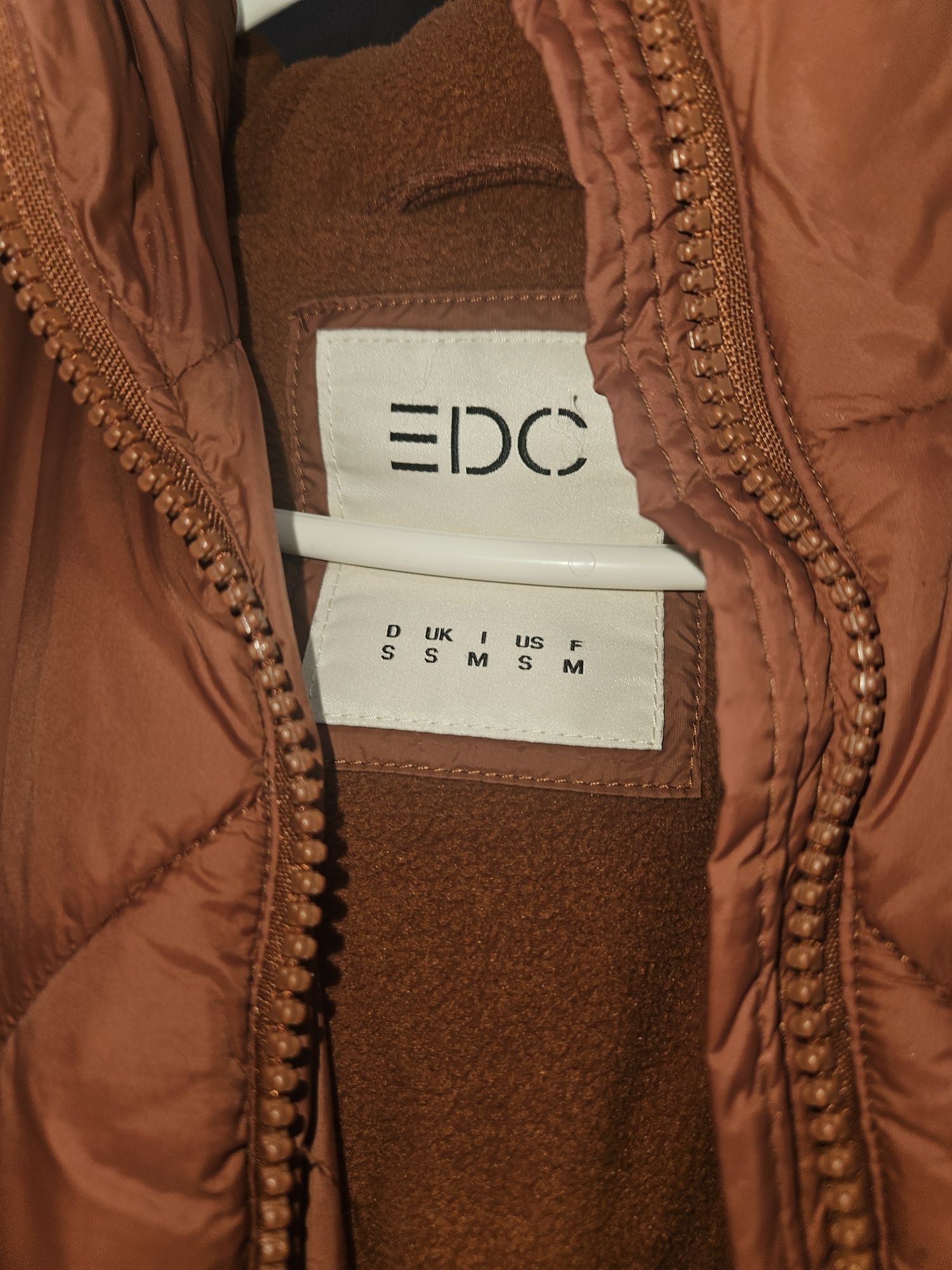 Яке  edc by ESPRIT