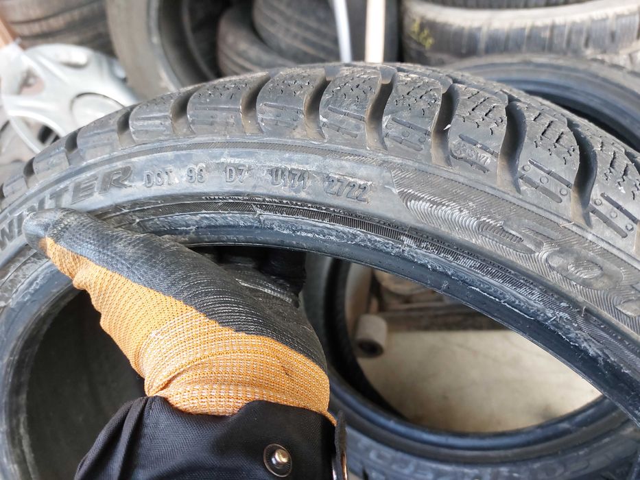 2бр.зимни гуми PIRELLI 205/40/18 86V DOT 2722