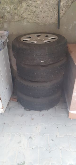 Vând set de cauciucuri de vară pentru Golf 5