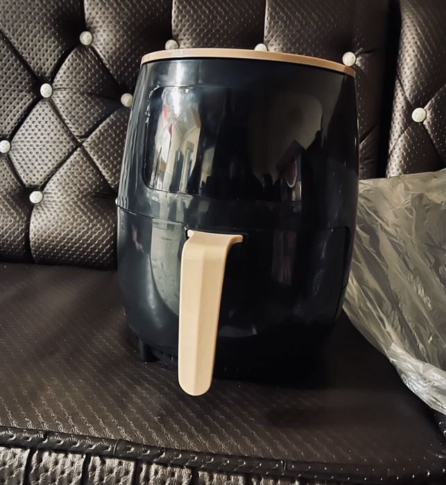 Air Fryer,este nou nefolosit