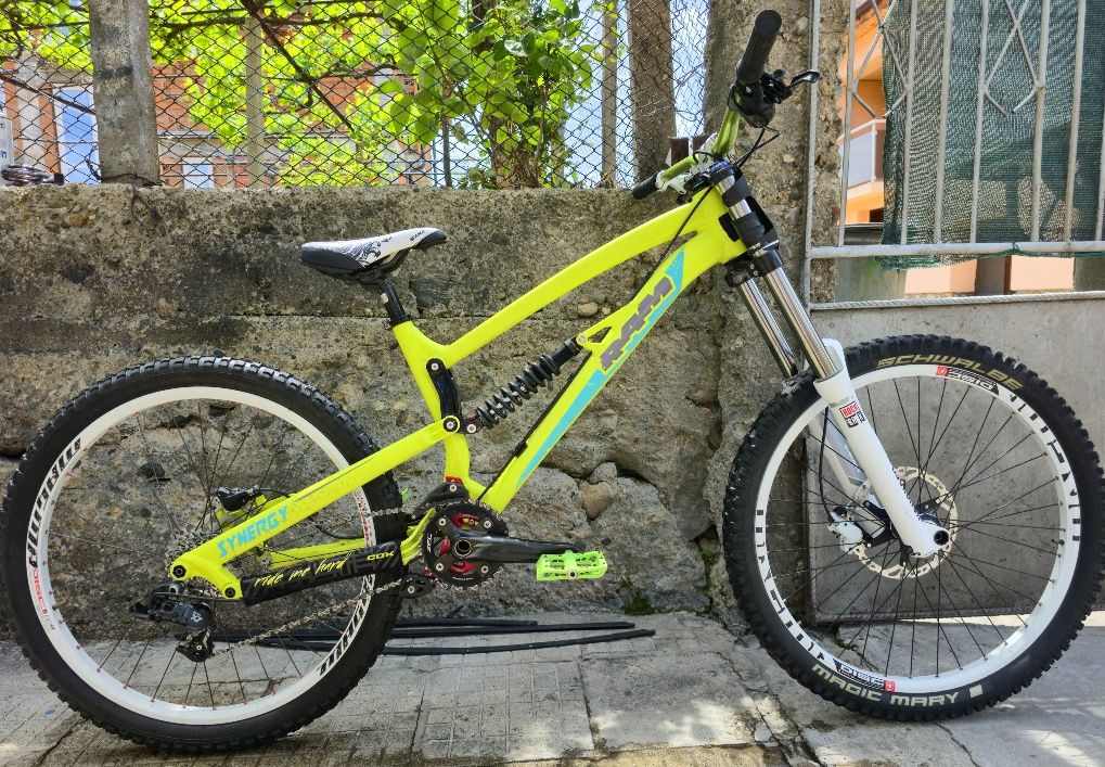 Ram Synergy 26 цола DH bike 1x9 скорости Rockshox Boxxer вилка 200mm.