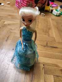 Пееща подвижна кукла Елза (Frozen)
