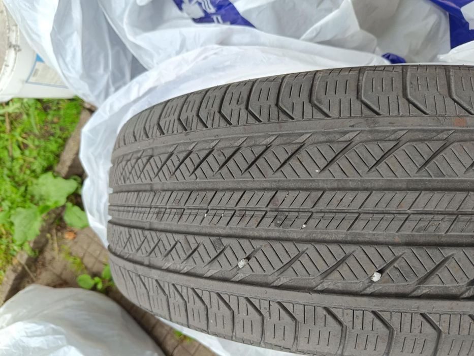 Гуми Континентал 235/55/18 всесезонни