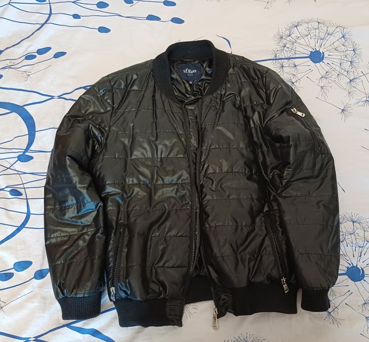 Продам мужскую осеннюю куртку в хорошем состоянии , размер М