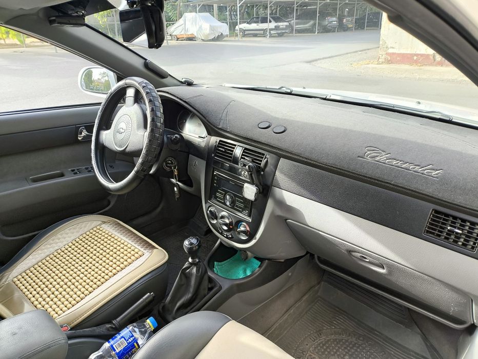 Ласетти 1.8 белый, мкп, 76800км, 2012 г.