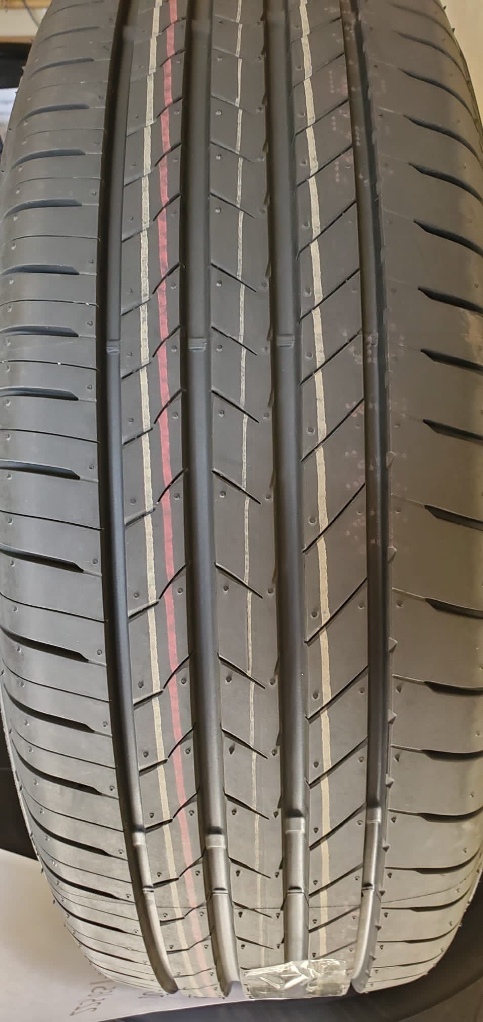 Anvelope vara BRIDGESTONE Alenza 225/65/R17