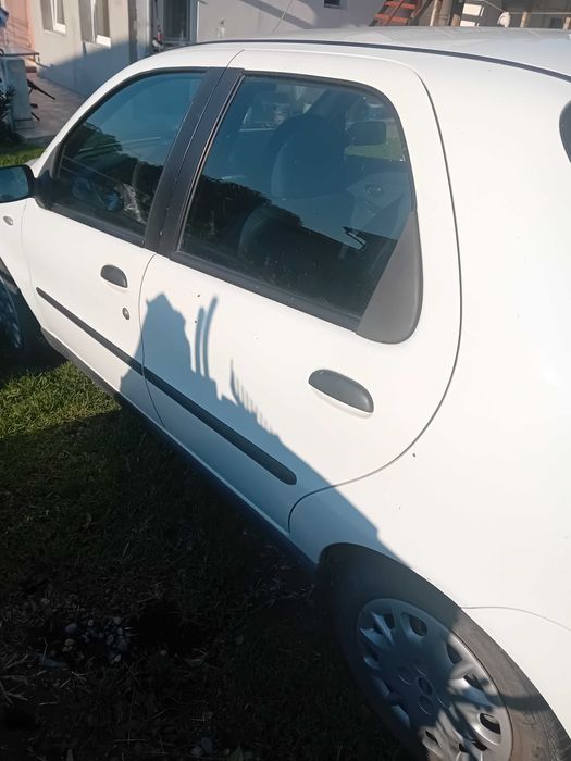 Vand Fiat Albea  1250cc benzină
