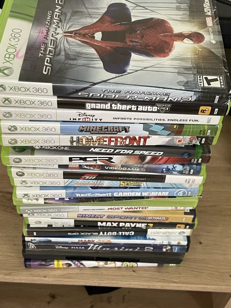 Vand /schimb xbox 360+jocuri