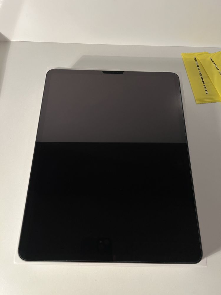 iPad Pro 12.9-inch (4th) Wi-Fi + Cellular, 512GB, Space Gray