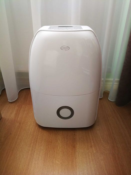 Dezumidificator în stare impecabilă