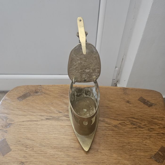 3 fiare de călcat vintage