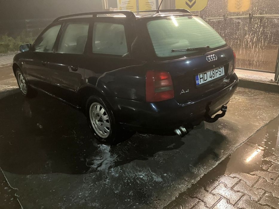 Vând Audi A4 b5  motor 1.9