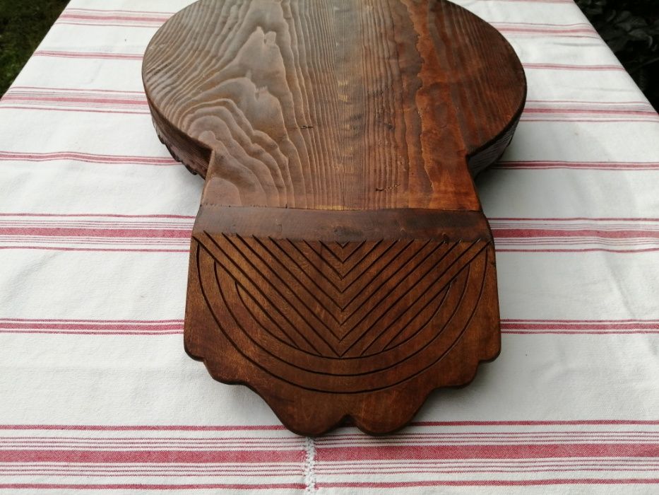 Vand suport de farfurii din lemn