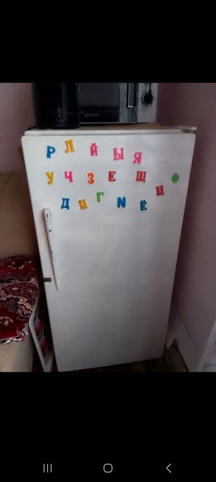 Продаётся  столик табуретки раковина зеркало