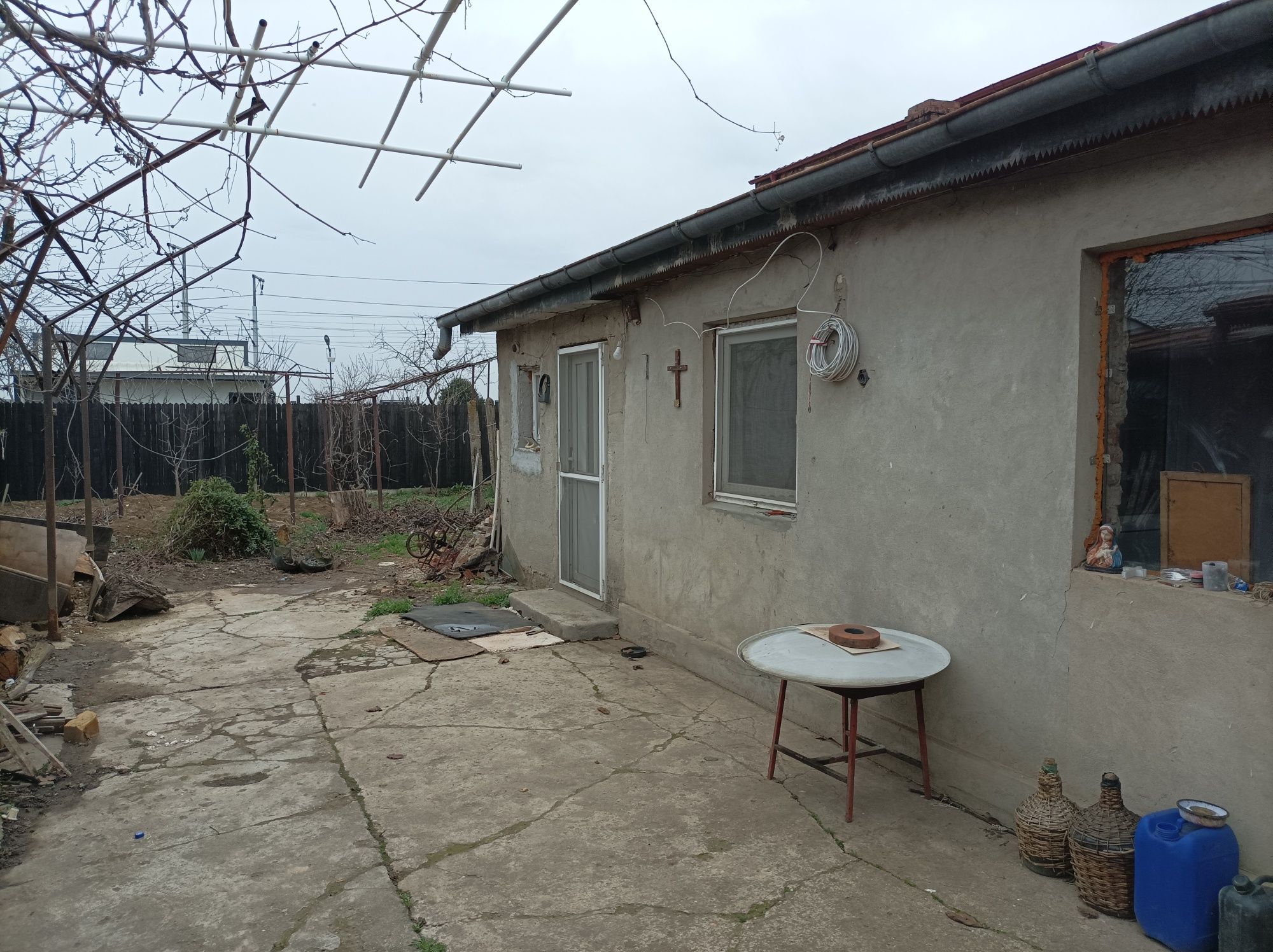 Casa cu teren 473 mp in orasul Chitila