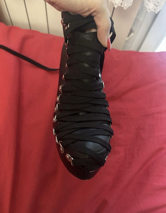 Боти с връзки правени по поръчка