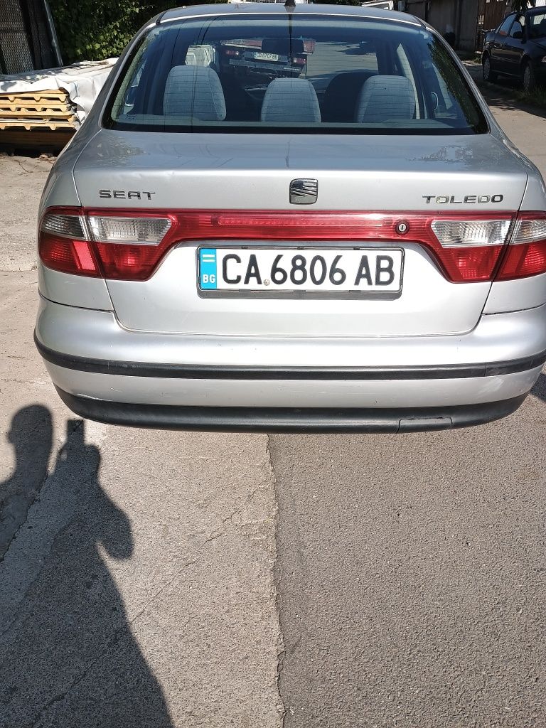 SEAT TOLEDO 1,6 бензин