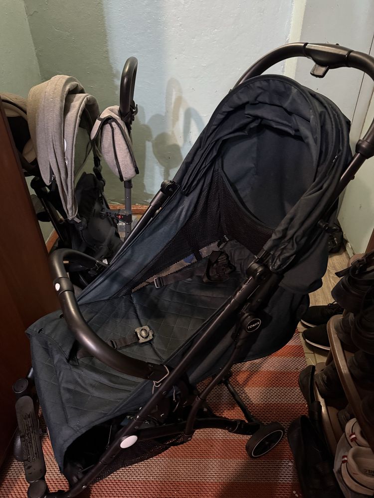 Продам коляску прогулочную Tomix