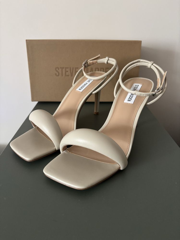Сандали Entice Steve Madden, номер 40