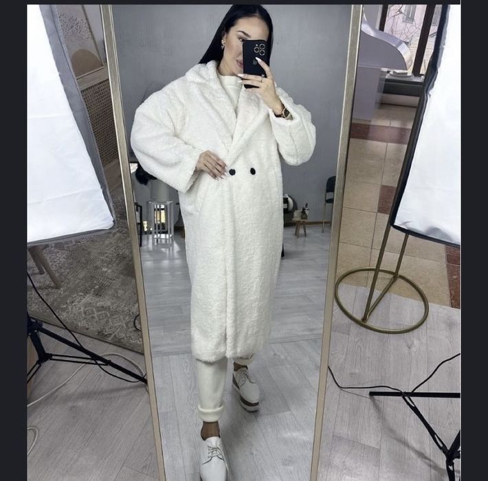 Сатылады екі үш ақ рет киілген киімдер кардиган новый